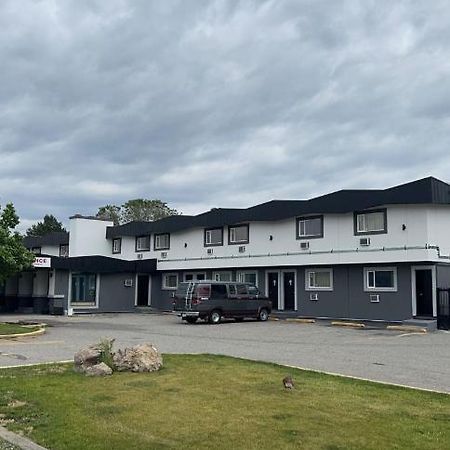 Canadas Best Value Inn Kelowna Exterior foto