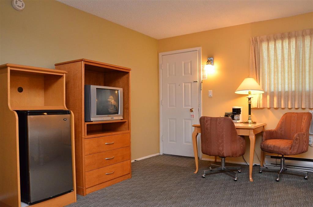 Canadas Best Value Inn Kelowna Quarto foto