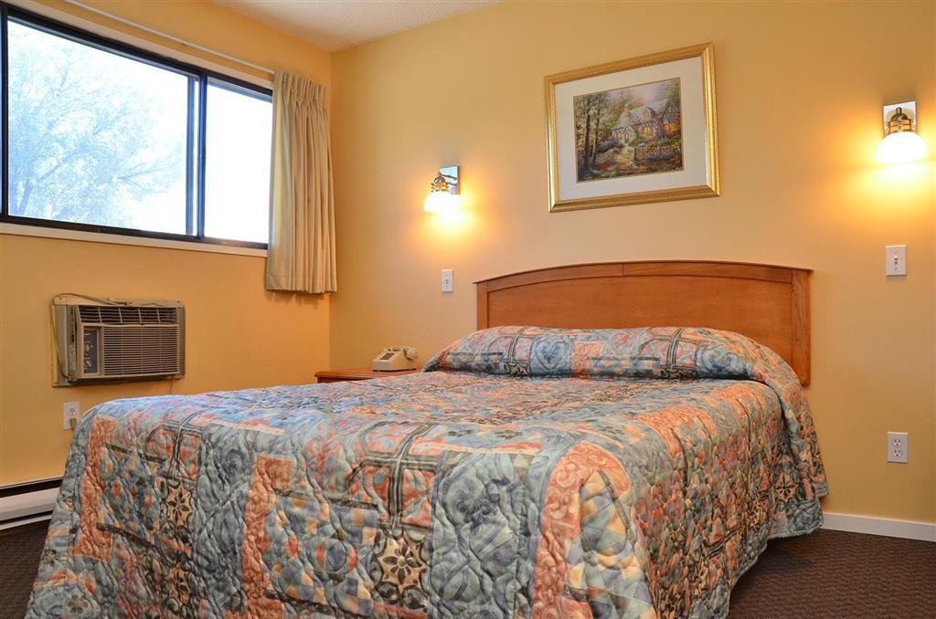 Canadas Best Value Inn Kelowna Quarto foto