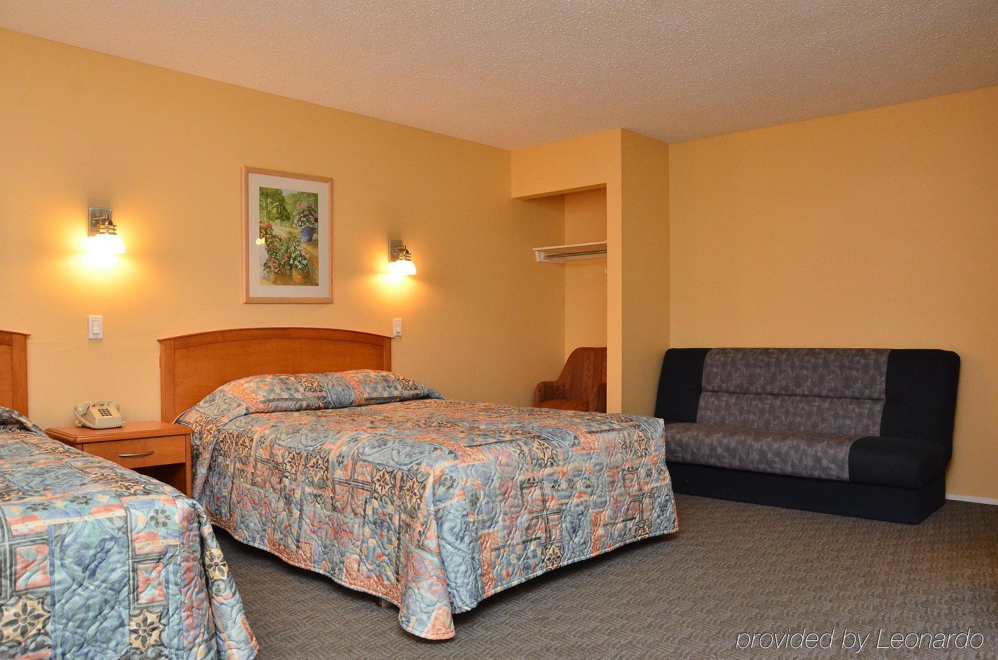 Canadas Best Value Inn Kelowna Quarto foto